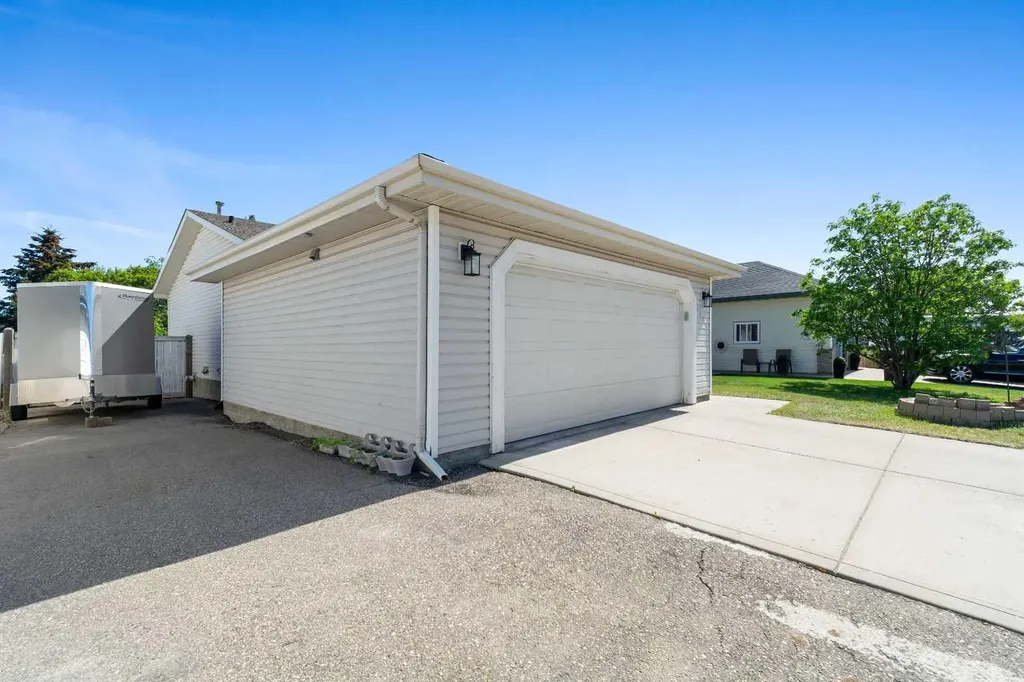 7701 106a Street Grande Prairie AB T8W 2H8