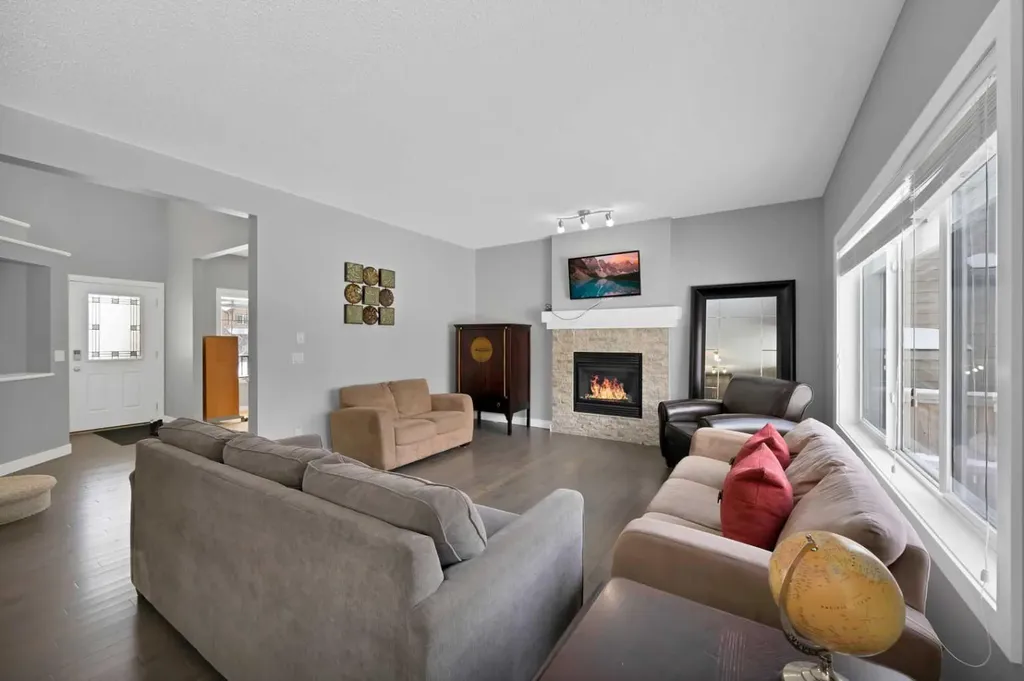 629 Marina Drive Chestermere AB T1X 0N9