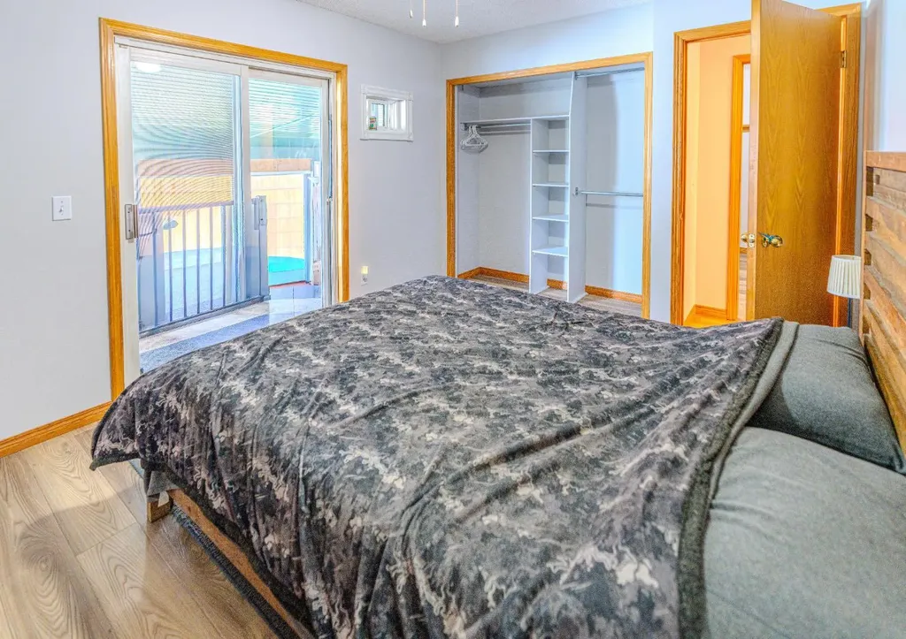 70 Elizabeth Way SE Airdrie AB T4B 2H6