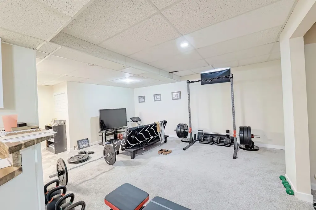 70 Elizabeth Way SE Airdrie AB T4B 2H6