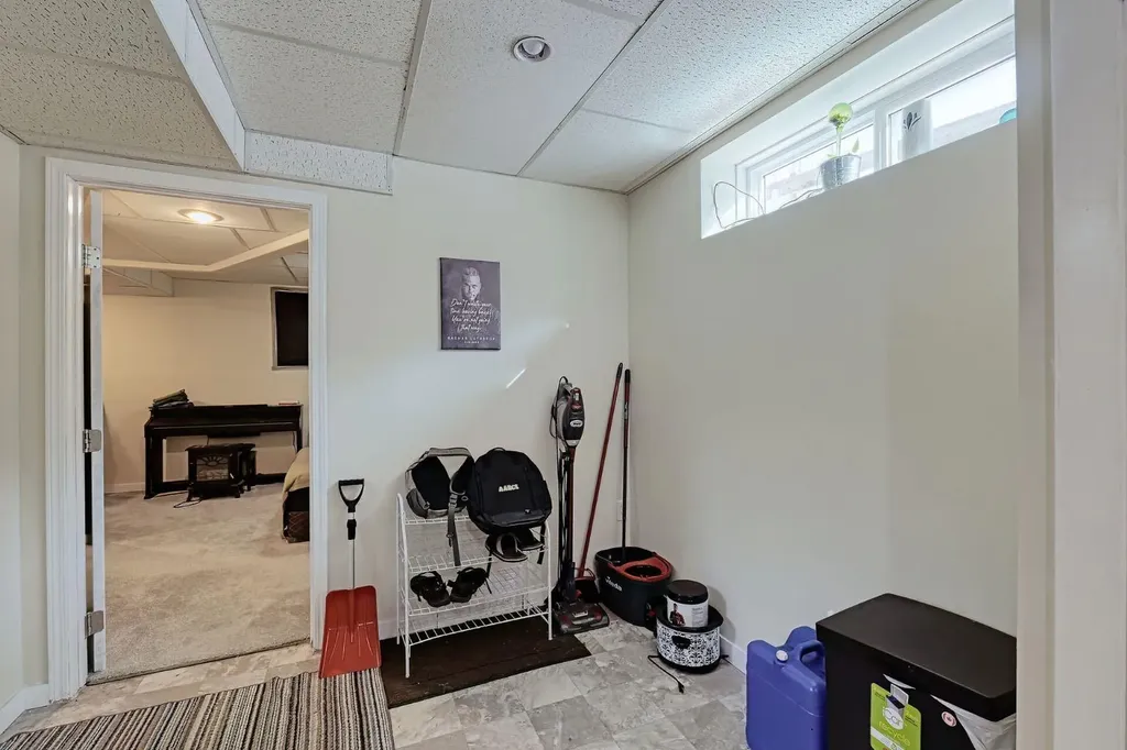 70 Elizabeth Way SE Airdrie AB T4B 2H6