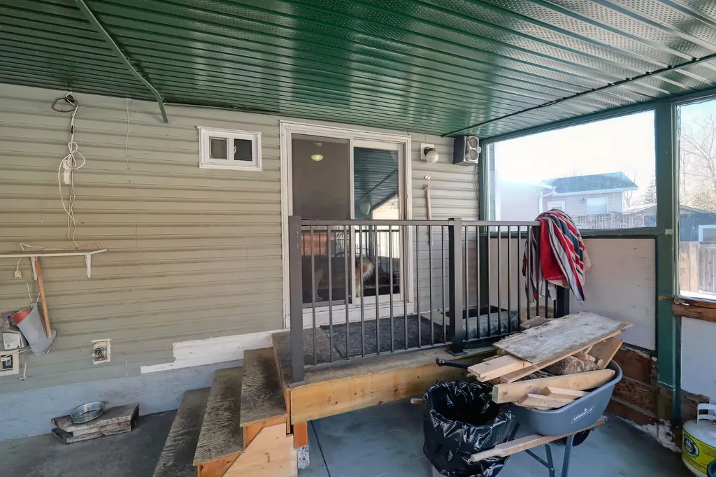 70 Elizabeth Way SE Airdrie AB T4B 2H6
