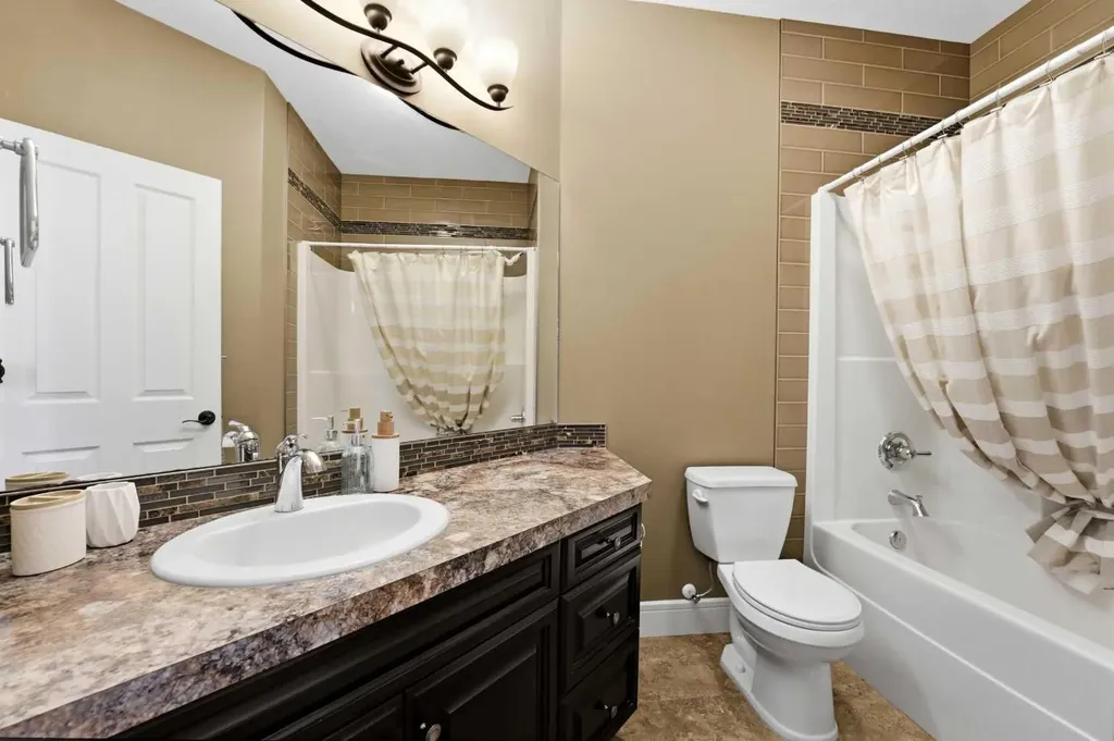23 Westside Close Rural Lacombe County AB T4S 1S2