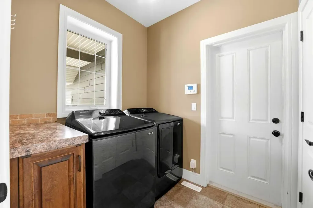 23 Westside Close Rural Lacombe County AB T4S 1S2
