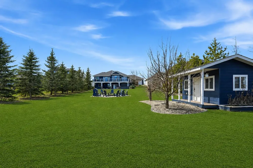 23 Westside Close Rural Lacombe County AB T4S 1S2
