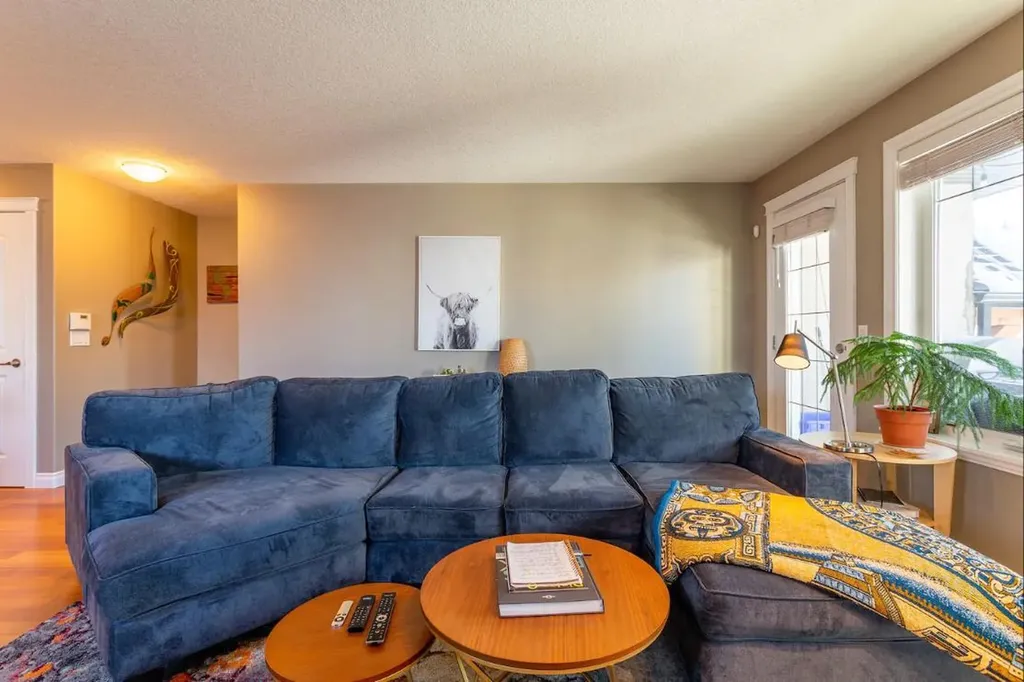 1920 26 Street SW Calgary AB T3E 2A1