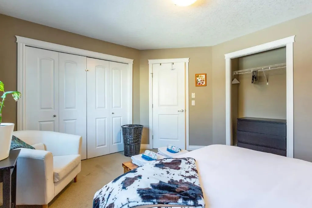 1920 26 Street SW Calgary AB T3E 2A1