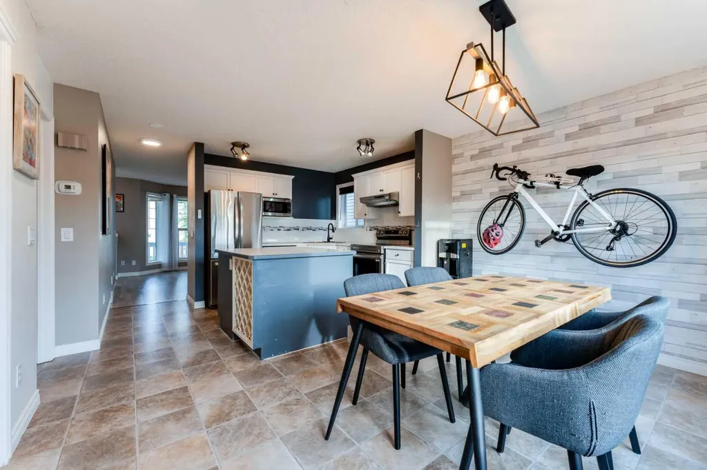 142 Bridlewood Manor SW Calgary AB T2Y 3T5