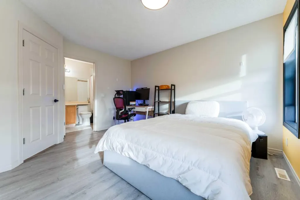 142 Bridlewood Manor SW Calgary AB T2Y 3T5