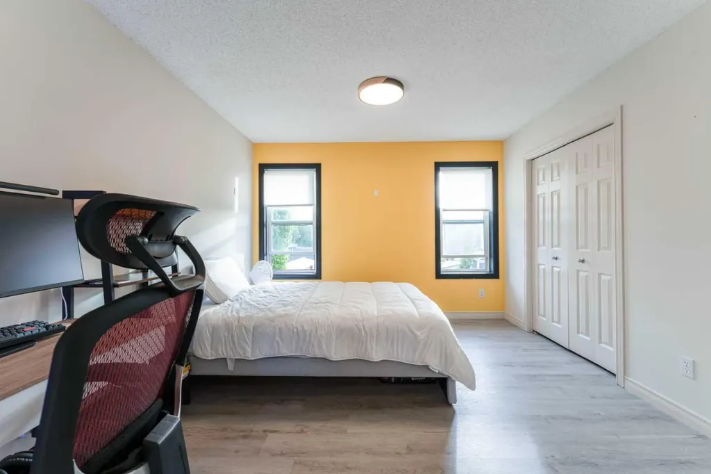 142 Bridlewood Manor SW Calgary AB T2Y 3T5