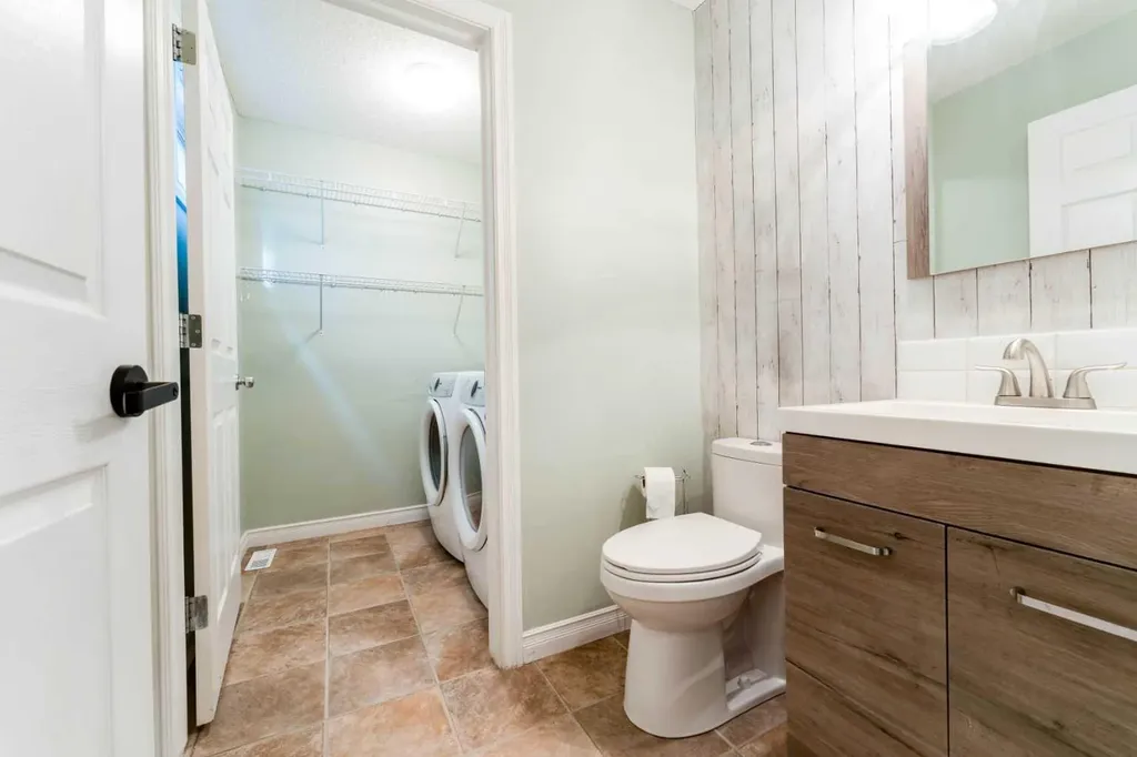 142 Bridlewood Manor SW Calgary AB T2Y 3T5