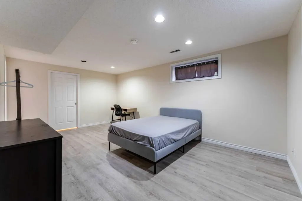 142 Bridlewood Manor SW Calgary AB T2Y 3T5