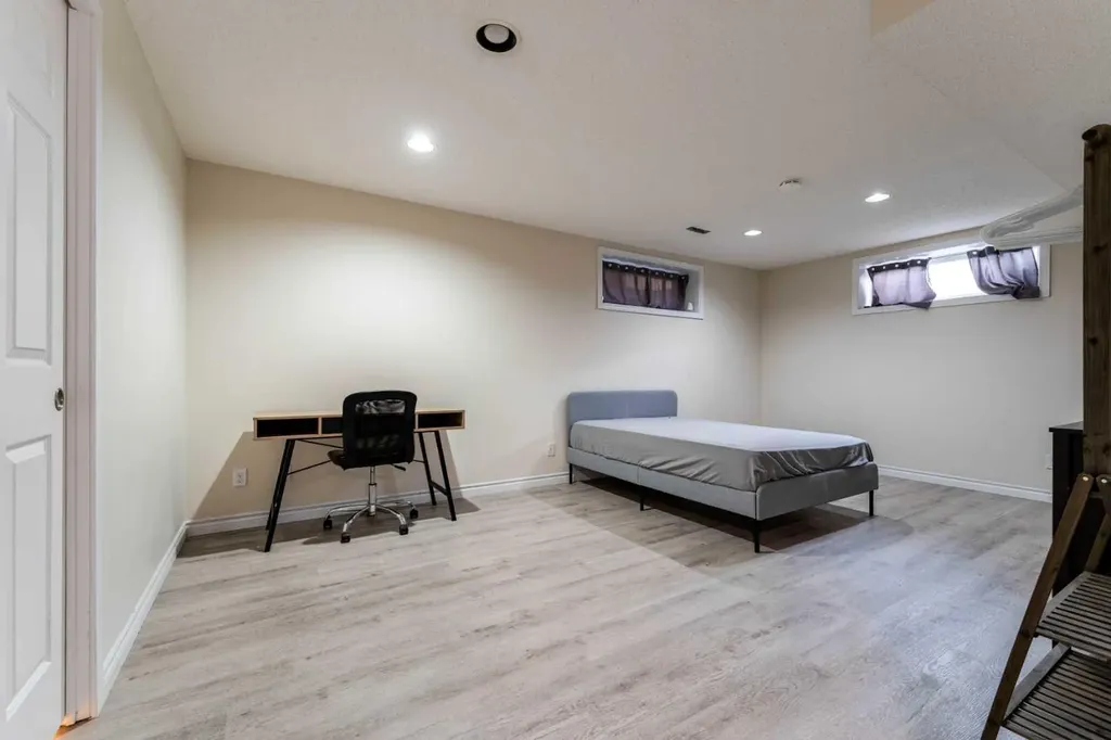 142 Bridlewood Manor SW Calgary AB T2Y 3T5