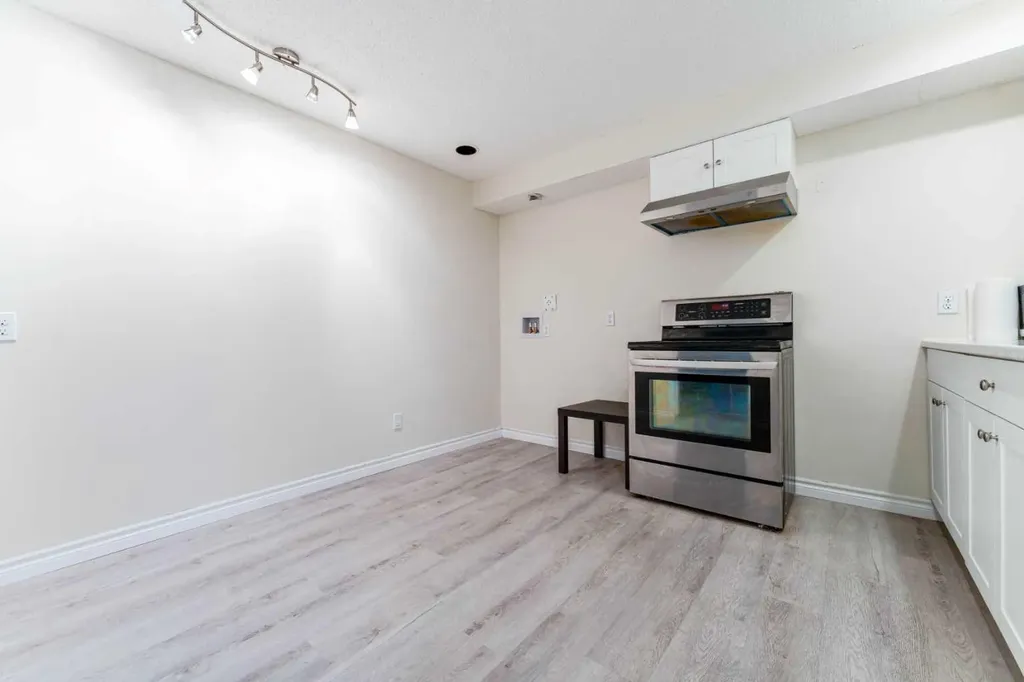 142 Bridlewood Manor SW Calgary AB T2Y 3T5
