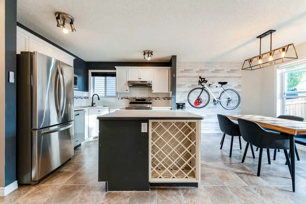 142 Bridlewood Manor SW Calgary AB T2Y 3T5
