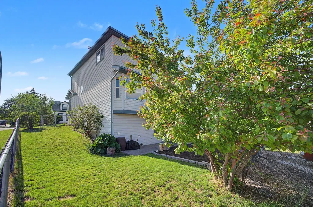 279 Hidden Hills Road NW Calgary AB T3A 5X9