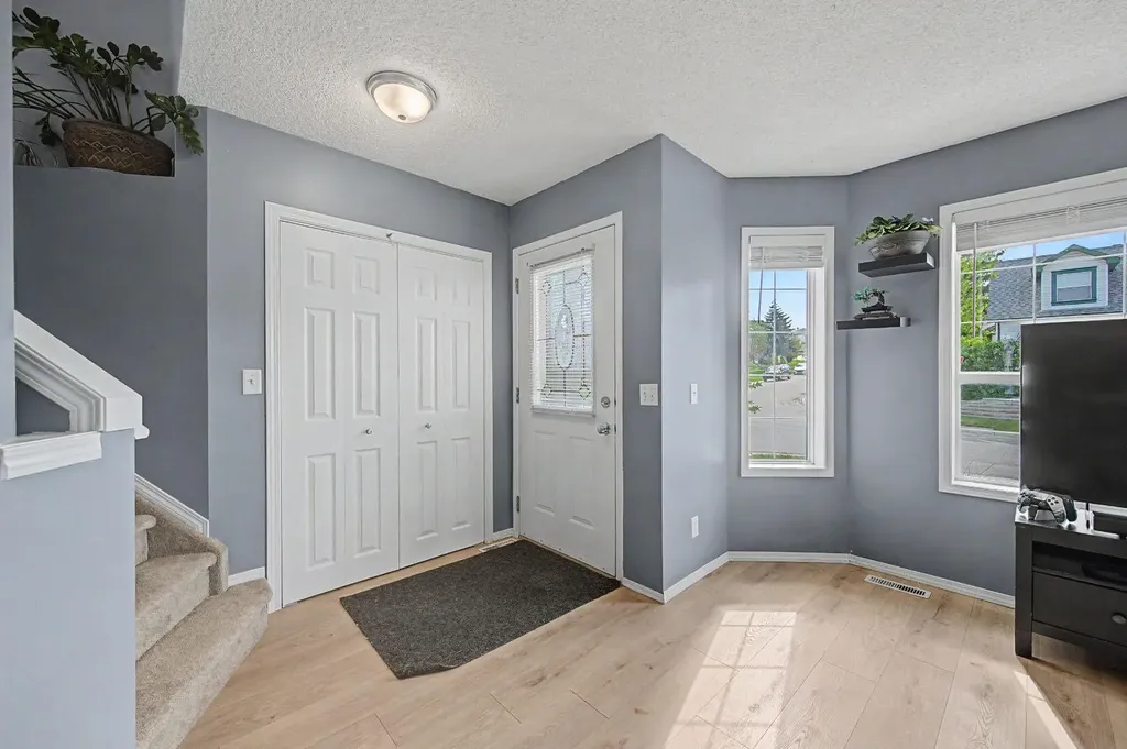 279 Hidden Hills Road NW Calgary AB T3A 5X9