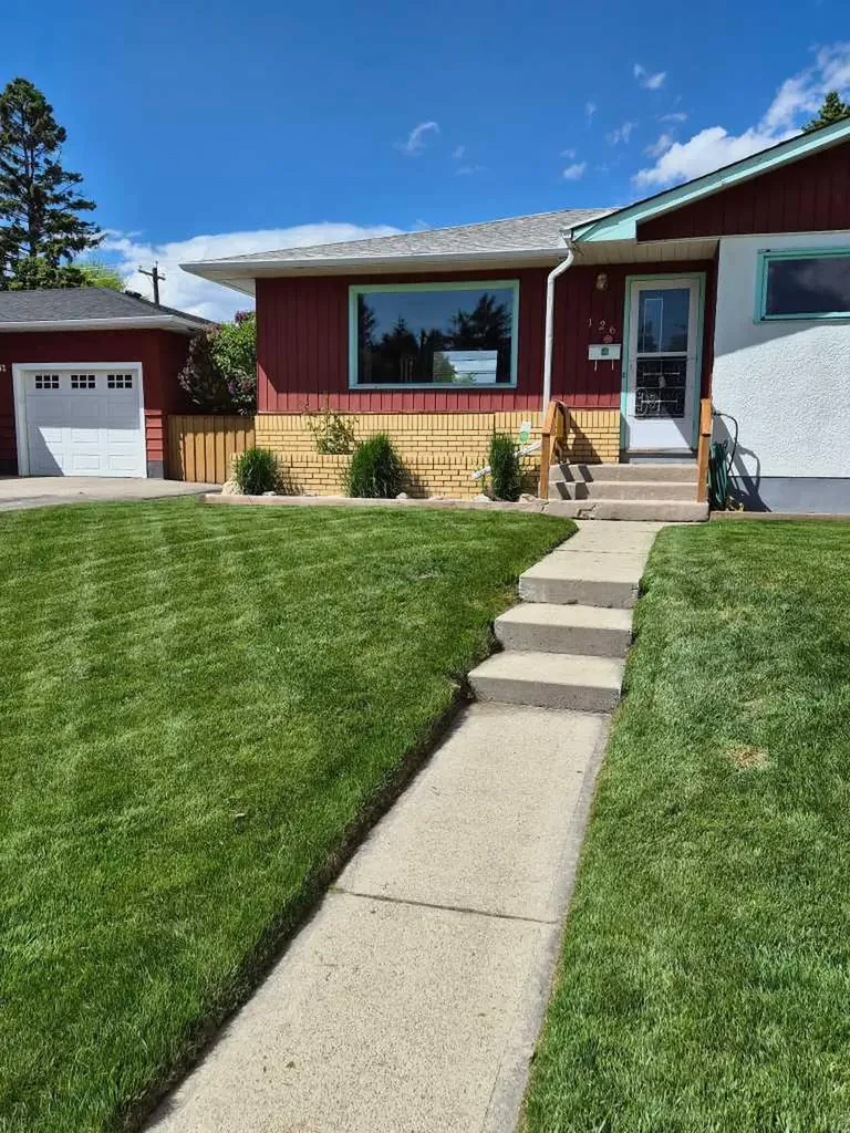 126 Springwood Drive SW Calgary AB T2W 0K5