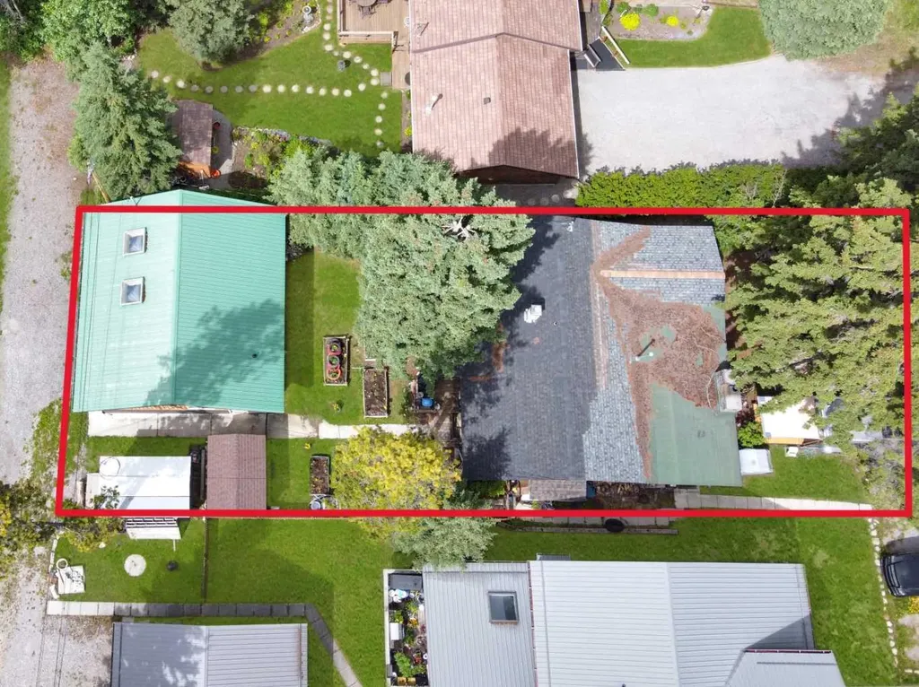 813 13th Street Canmore AB T1W1W5