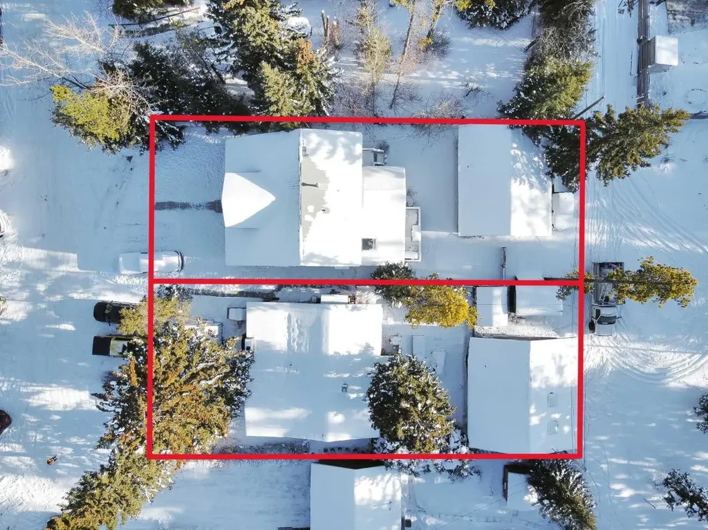 813 13th Street Canmore AB T1W1W5
