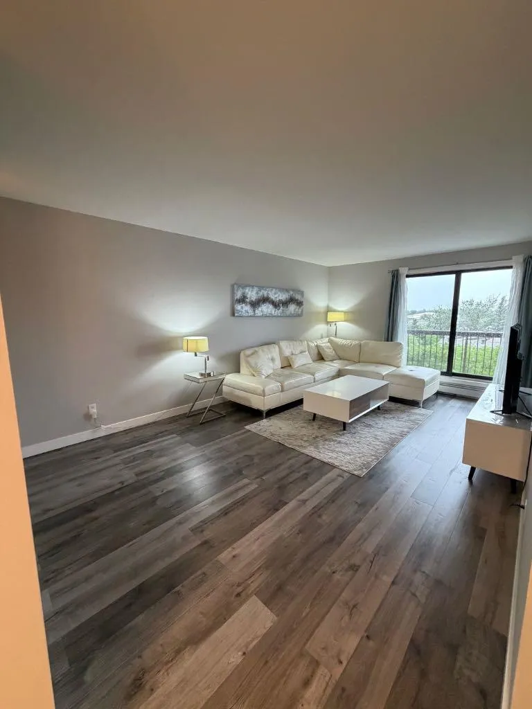 5 Berkeley Place W Lethbridge AB T1L 5M9