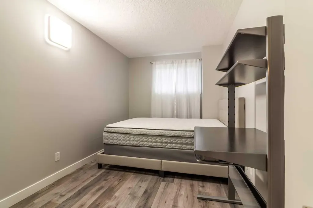 5 Berkeley Place W Lethbridge AB T1L 5M9