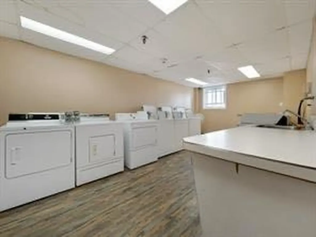 5 Berkeley Place W Lethbridge AB T1L 5M9