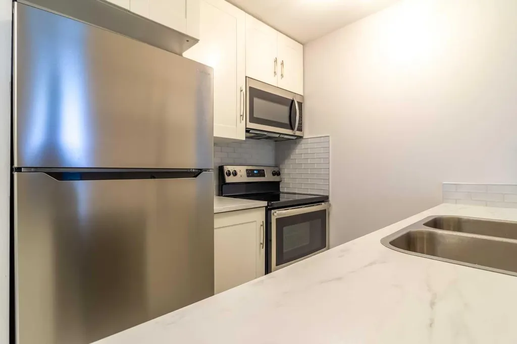 5 Berkeley Place W Lethbridge AB T1L 5M9