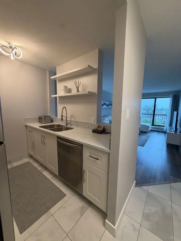 5 Berkeley Place W Lethbridge AB T1L 5M9