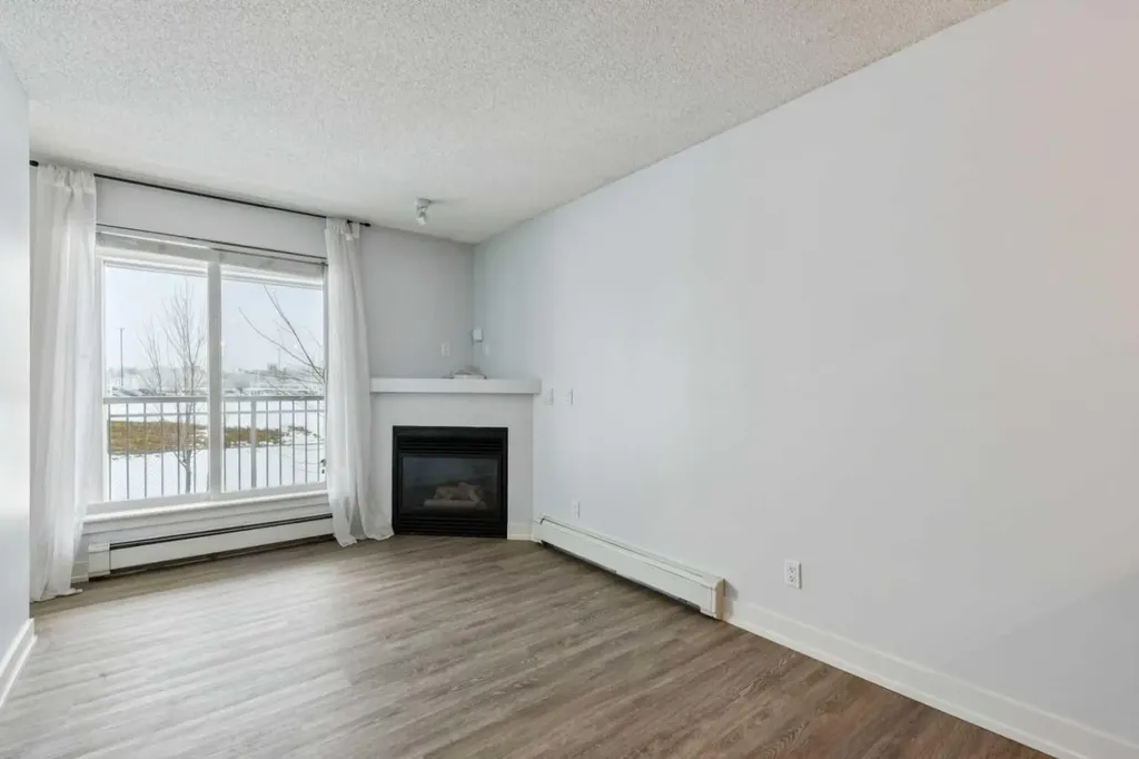 35 Richard Court SW Calgary AB T3E 7N9