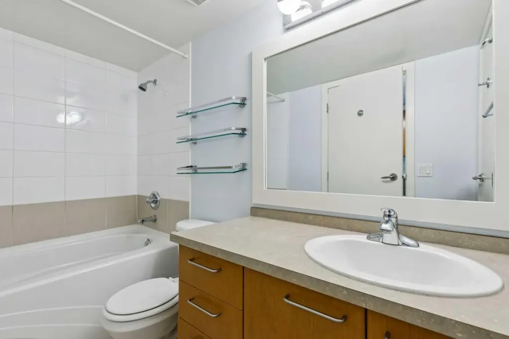 35 Richard Court SW Calgary AB T3E 7N9
