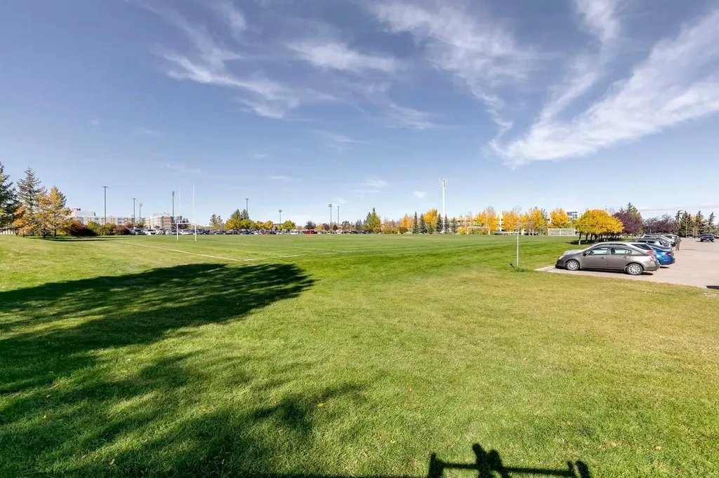 35 Richard Court SW Calgary AB T3E 7N9