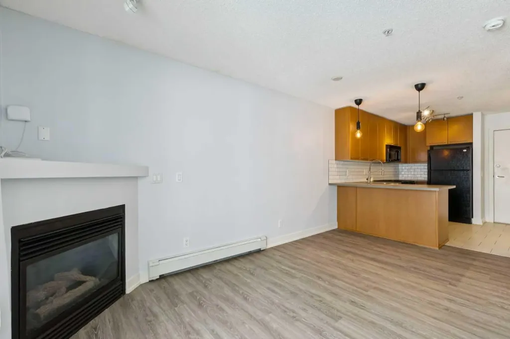35 Richard Court SW Calgary AB T3E 7N9