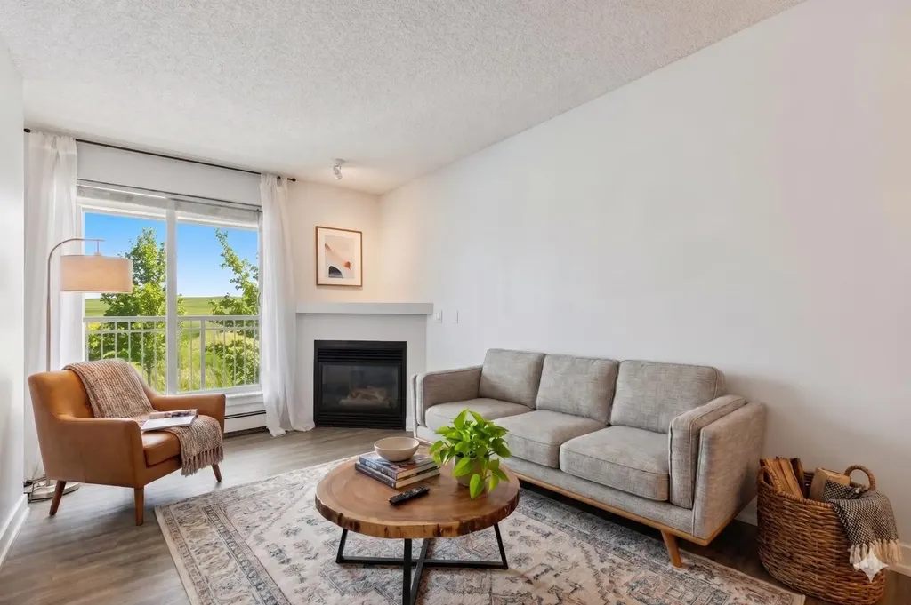35 Richard Court SW Calgary AB T3E 7N9