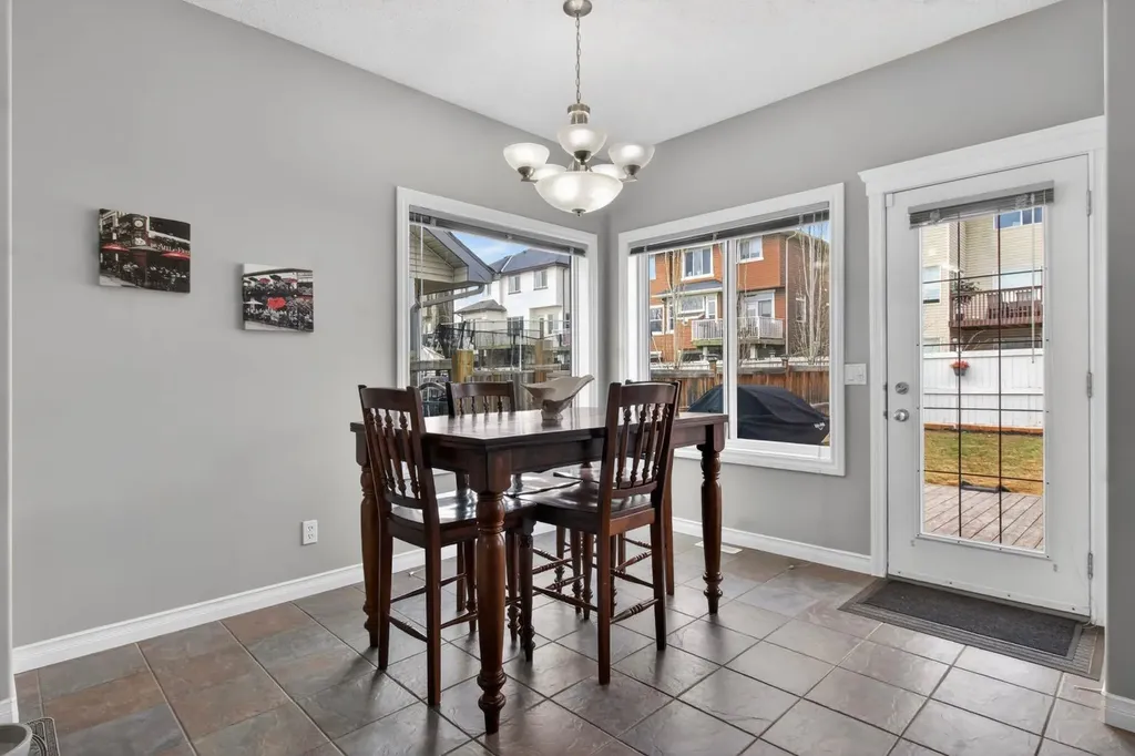 98 Evanscove Circle NW Calgary AB T3P 0A1