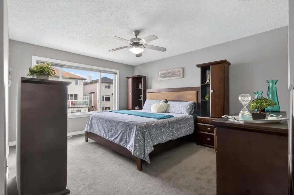 98 Evanscove Circle NW Calgary AB T3P 0A1