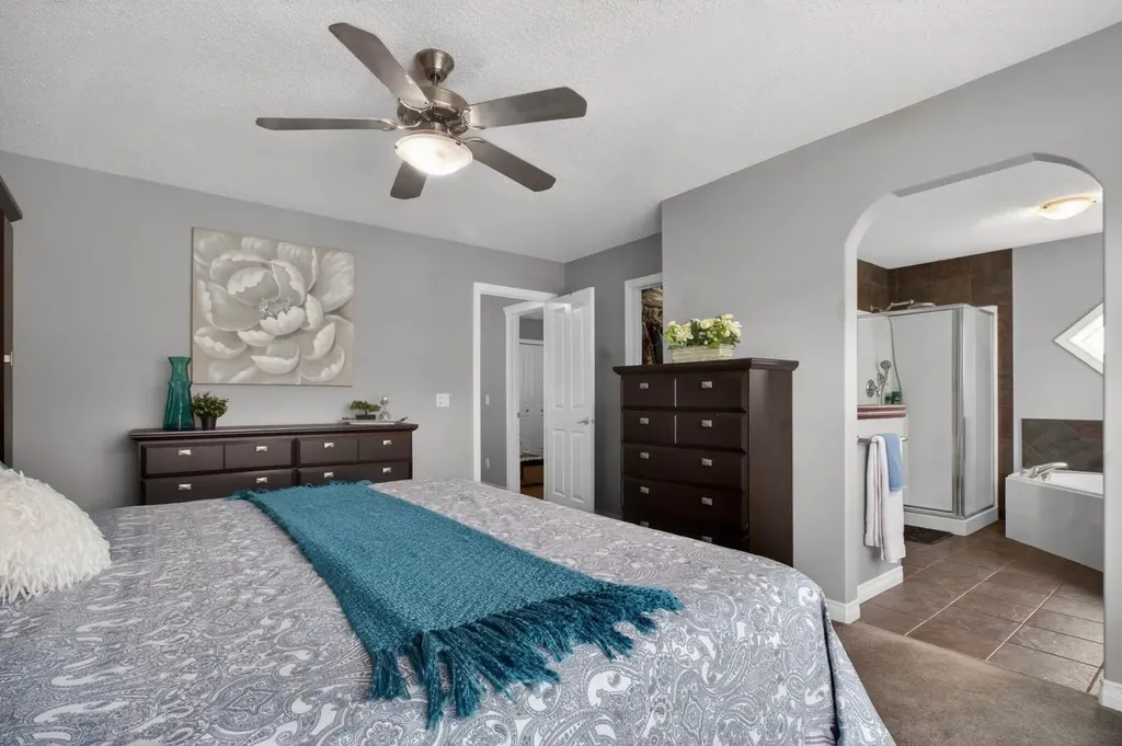 98 Evanscove Circle NW Calgary AB T3P 0A1