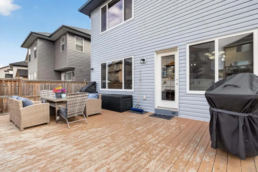 98 Evanscove Circle NW Calgary AB T3P 0A1