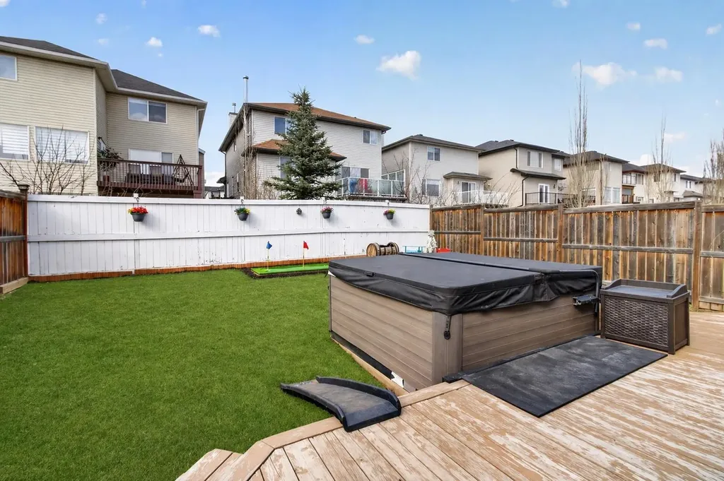 98 Evanscove Circle NW Calgary AB T3P 0A1