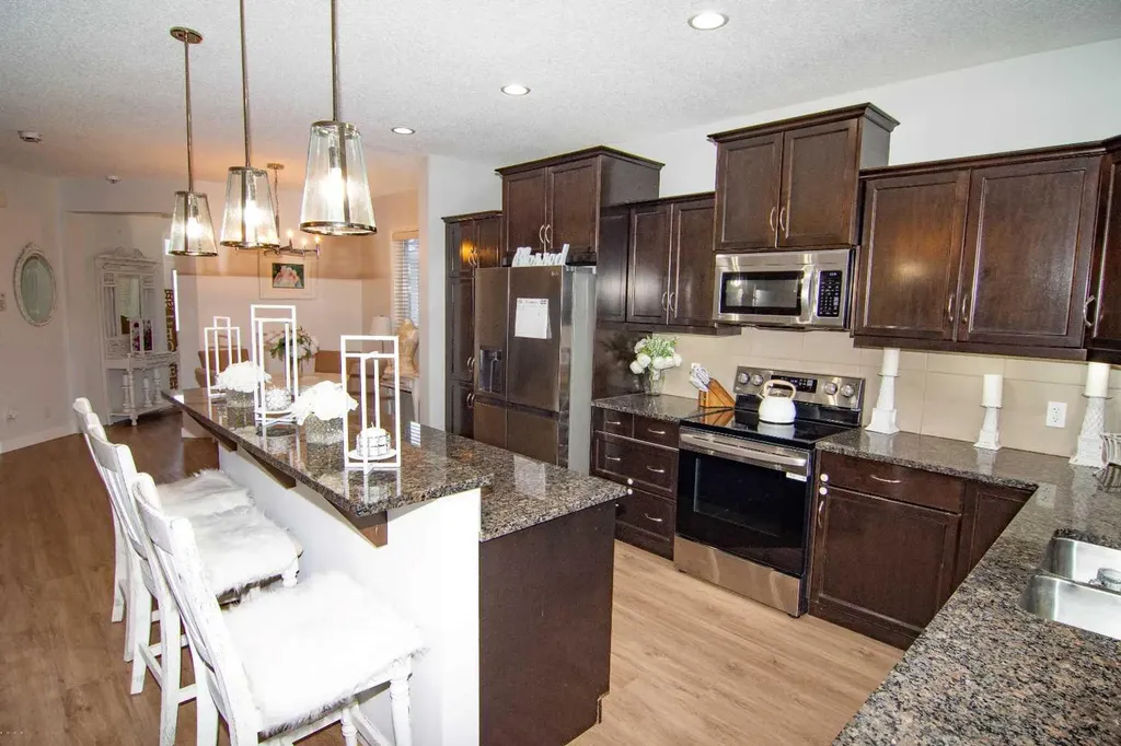 149 Cimarron Vista Crescent Okotoks AB T1S 0K3