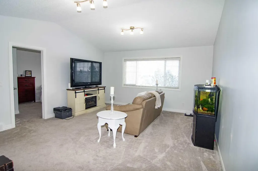 149 Cimarron Vista Crescent Okotoks AB T1S 0K3