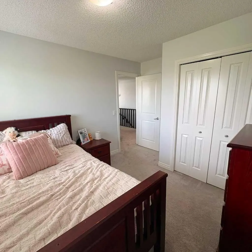 149 Cimarron Vista Crescent Okotoks AB T1S 0K3