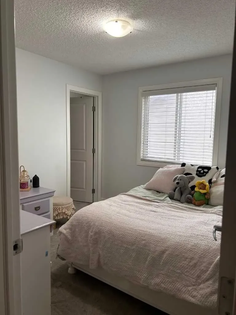 149 Cimarron Vista Crescent Okotoks AB T1S 0K3