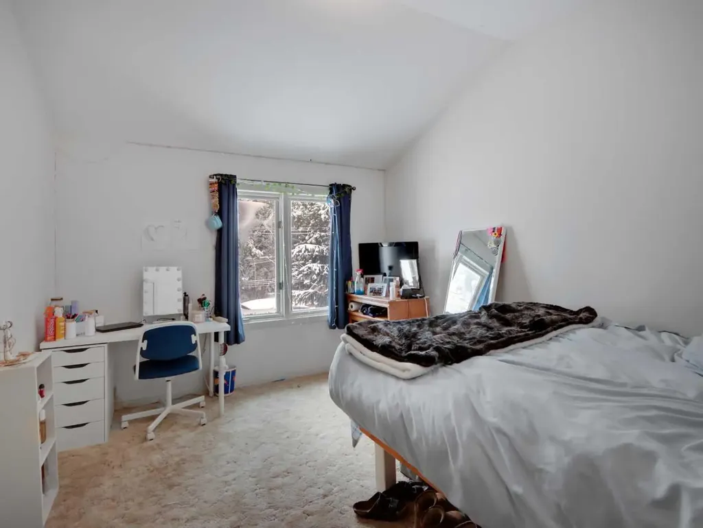 809 13 Street Canmore AB T1W1W5