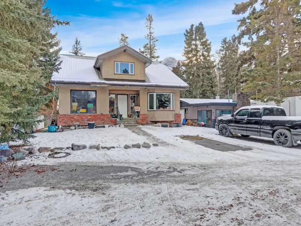 809 13 Street Canmore AB T1W1W5