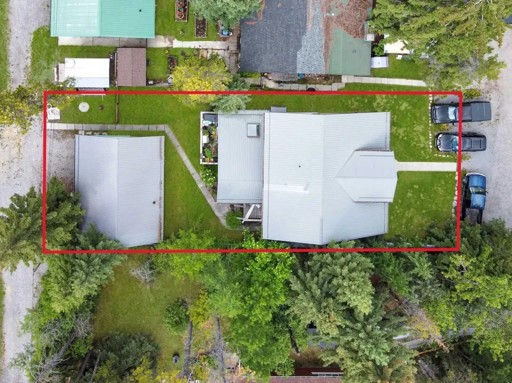 809 13 Street Canmore AB T1W1W5