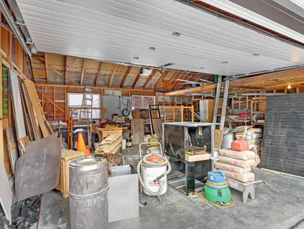 809 13 Street Canmore AB T1W1W5