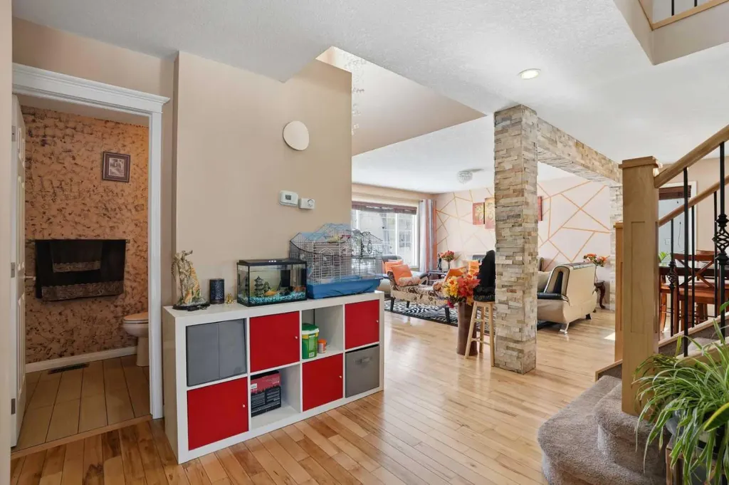 5221 Coral Shores Drive NE Calgary AB T3J 3J7