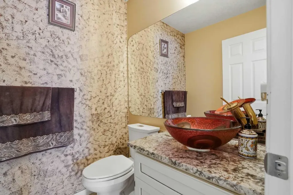 5221 Coral Shores Drive NE Calgary AB T3J 3J7