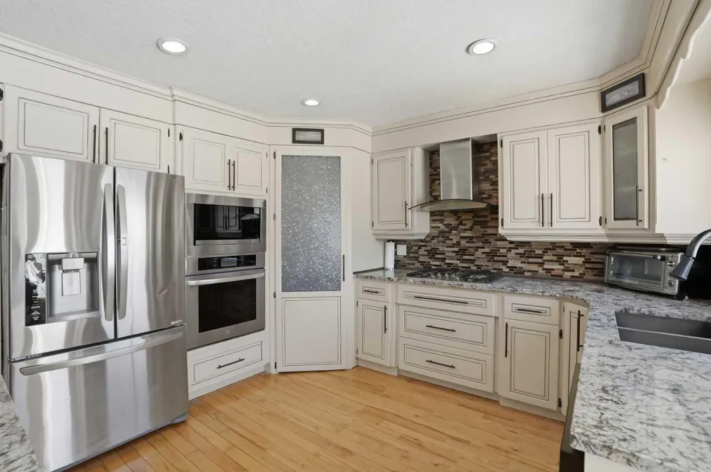 5221 Coral Shores Drive NE Calgary AB T3J 3J7